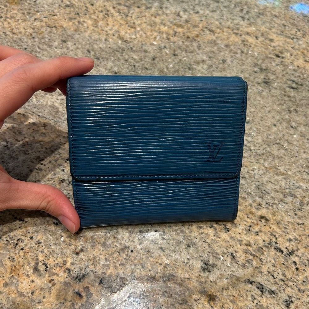 Authentic Louis Vuitton Epi Wallet